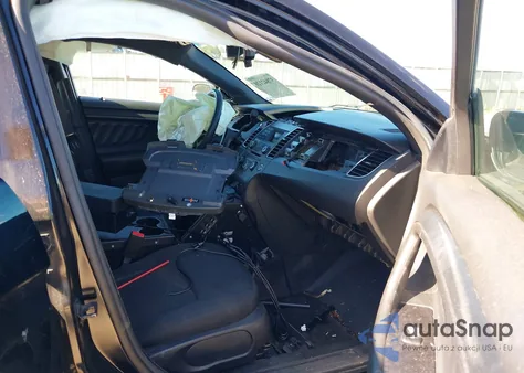 2016 Ford Police Interceptor из США, поврежденный, VIN 1FAHP2MK3GG123336